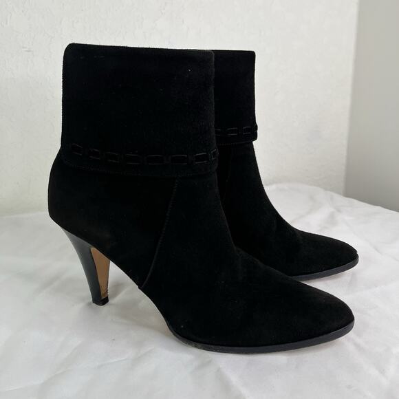 Saks Fifth Avenue Black Suede Booties Size 9M Made in Italy Autumn, Fall, Winter - Picture 1 of 13